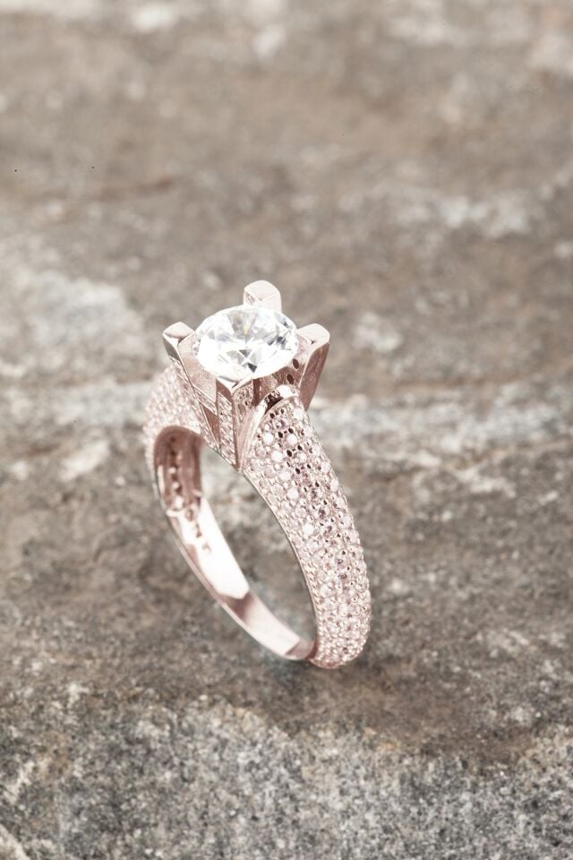 TekTaş Baget Model Pırlanta Görünümlü 925 Ayar Gümüş Yüzük