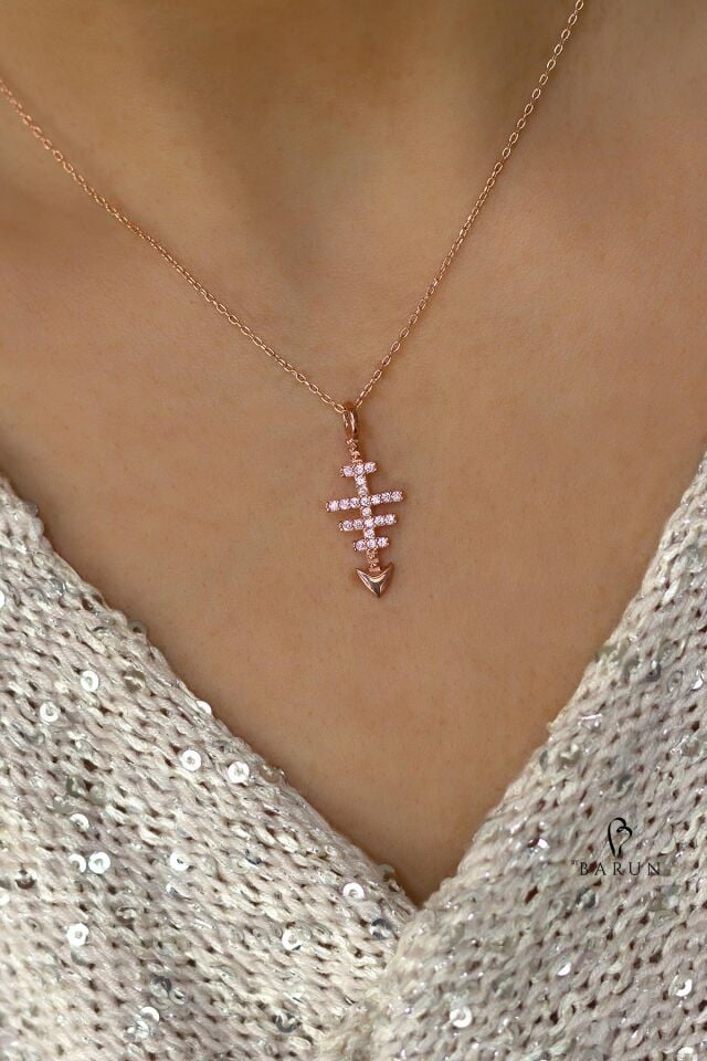 Balık Kılçığı Model Beyaz Taşlı 925 Ayar Gümüş Kolye