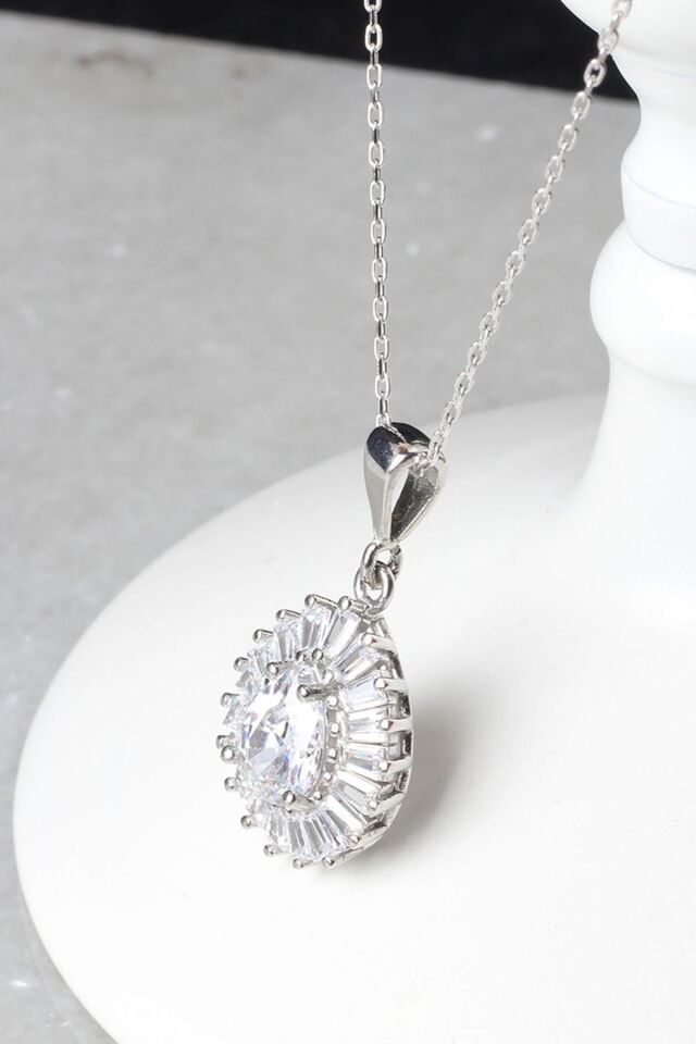 Damla Kolye Baget Taşlı Zümrüt Yeşil Zirkon Taşlı 925 Ayar Gümüş Zincir Kolye