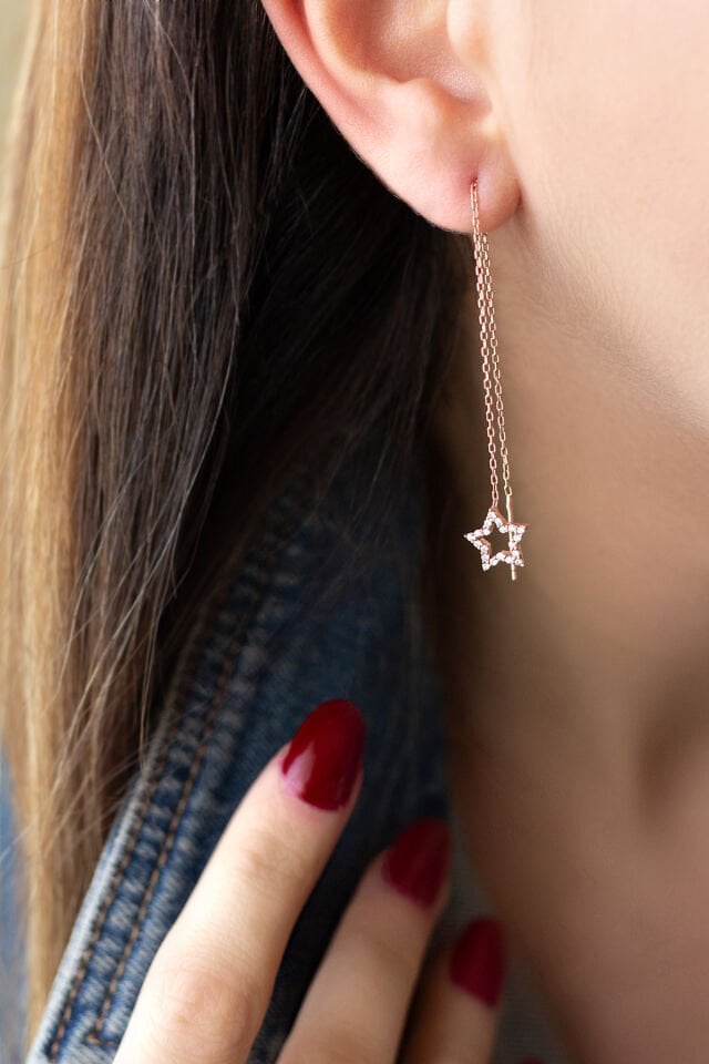 Beyaz Taşlı Yıldız Gümüş Zincir Küpe