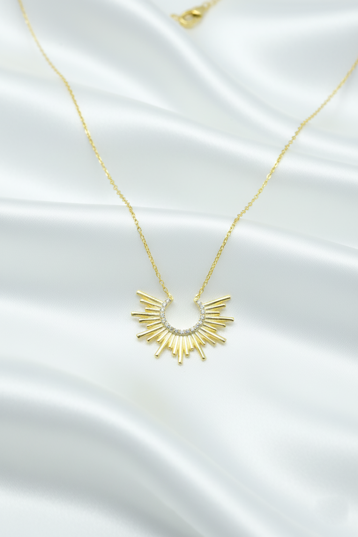 Beyaz Taşlı Mutluluk Güneşi Kolye-Rose