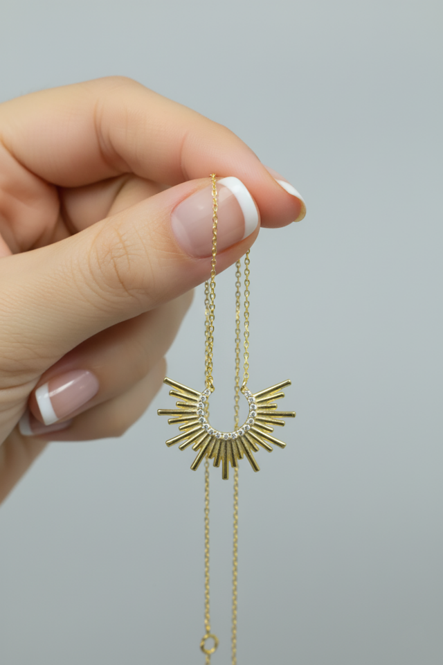 Beyaz Taşlı Mutluluk Güneşi Kolye-Rose