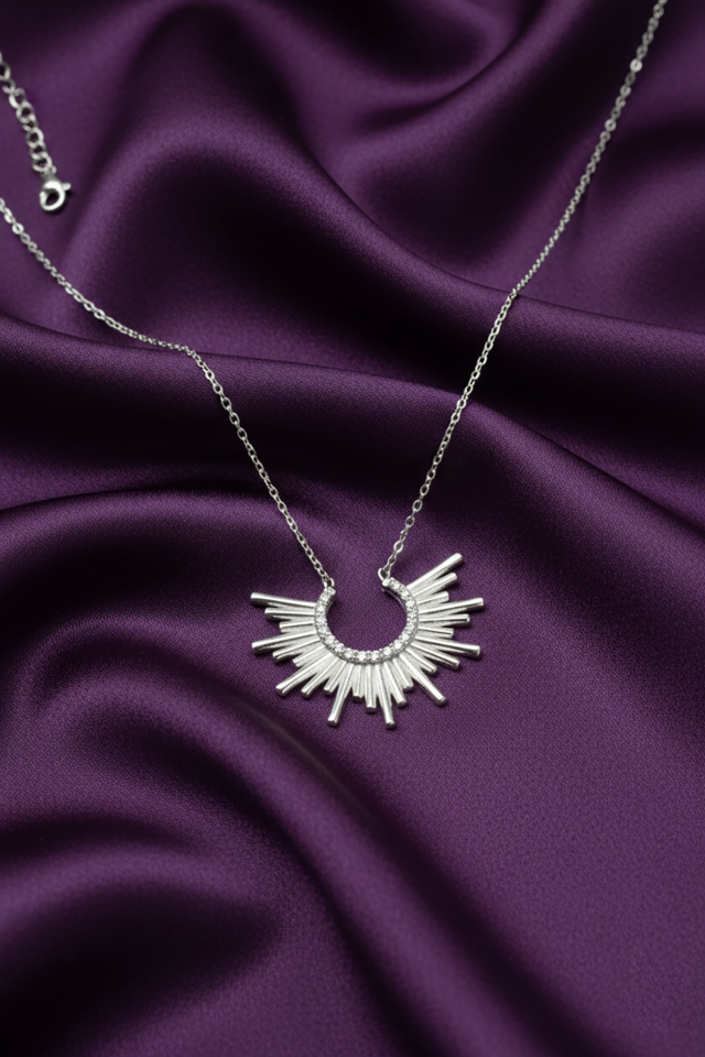 Beyaz Taşlı Mutluluk Güneşi Kolye-Rose