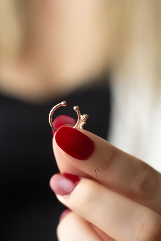 Mavi Firuze Taşlı Kelebek Model Gümüş Halka Kıkırdak Küpe