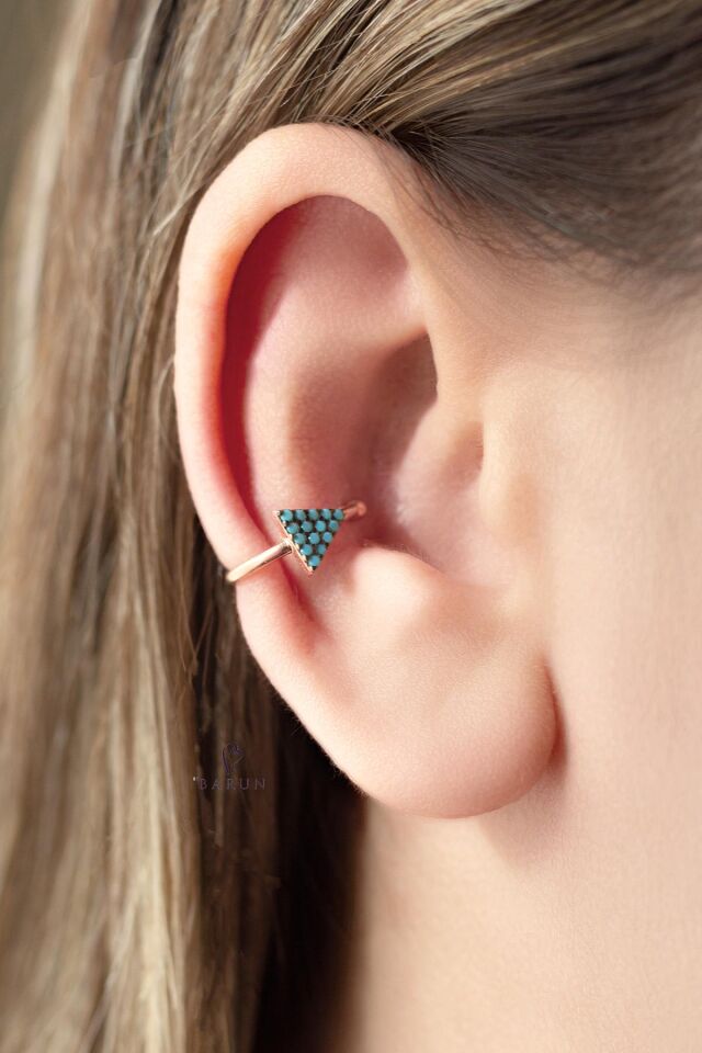 Mavi Firuze Üçgen Model Gümüş Halka Kıkırdak Küpe