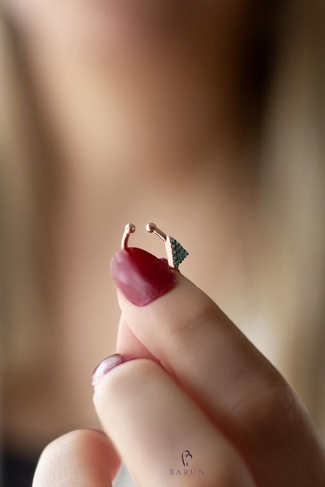 Mavi Firuze Üçgen Model Gümüş Halka Kıkırdak Küpe