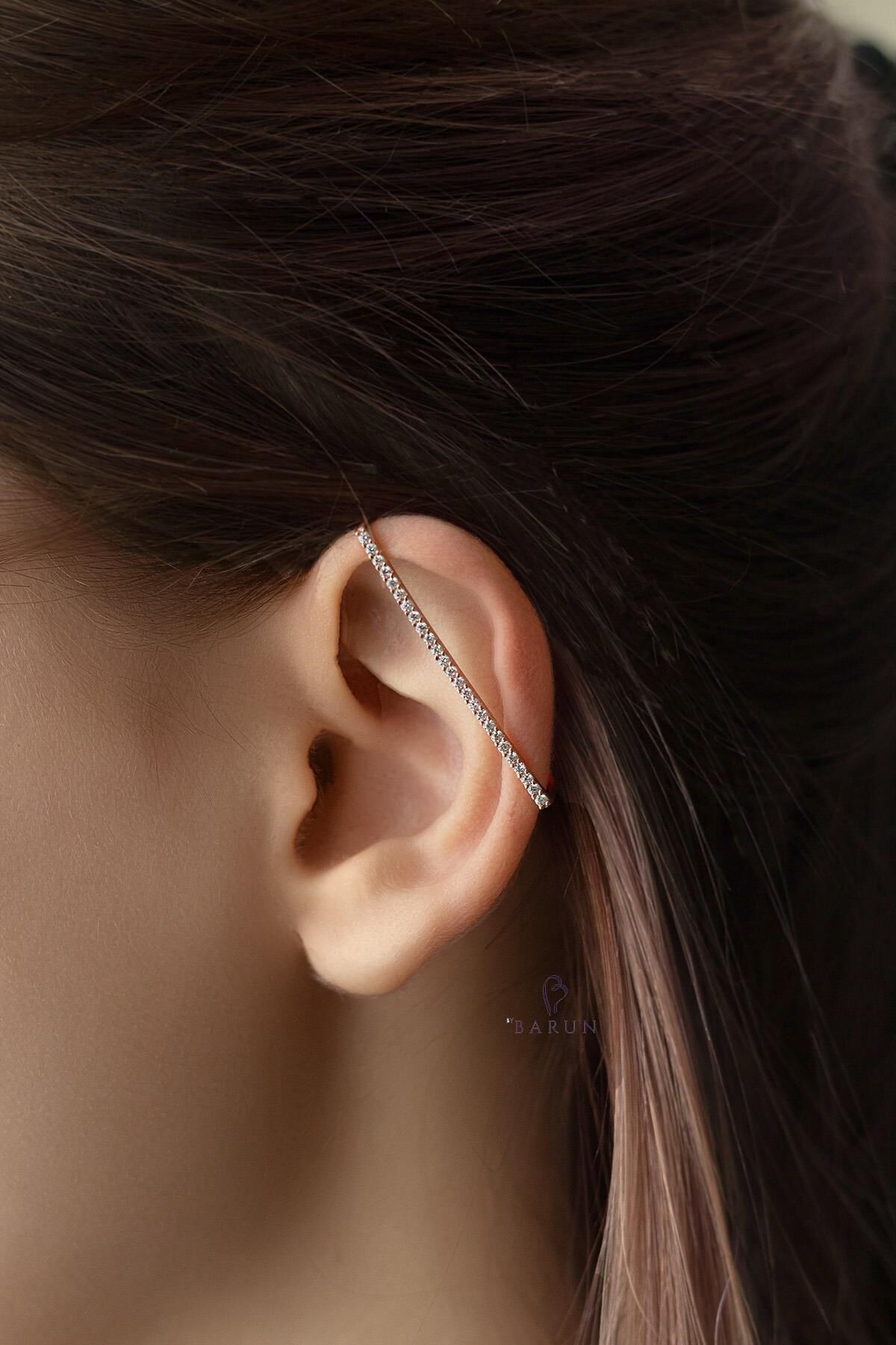 Beyaz Taşlı Dikdörtgen Çubuk Gümüş Kıkırdak Küpe-Rose