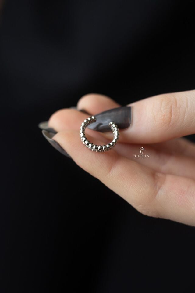 Gümüş Rengi Yuvarlak Burgu  Çift Gümüş Kıkırdak Küpe