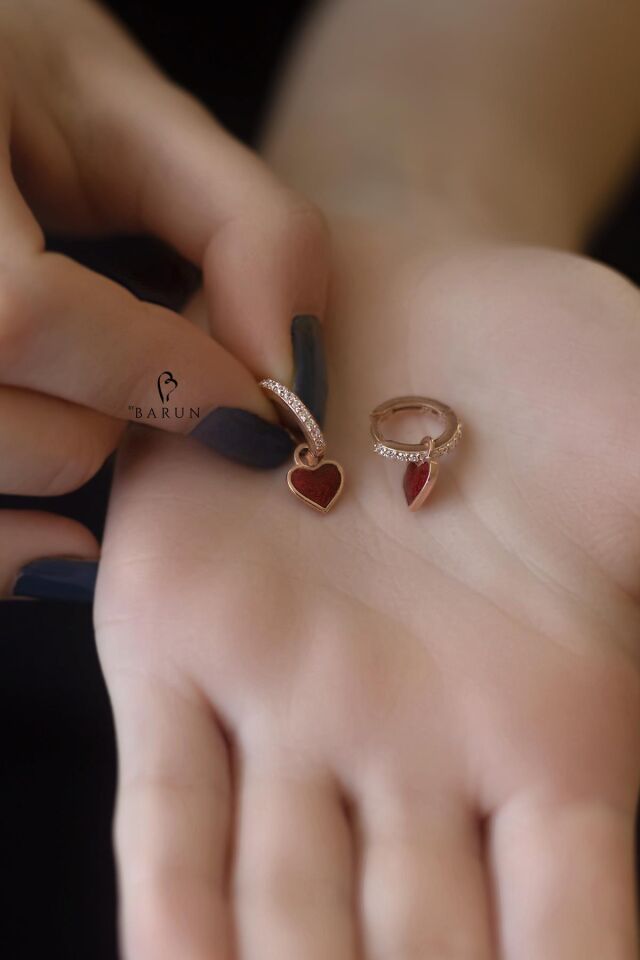 Kırmızı Kalp Model Mineli Gümüş Küpe-Rose