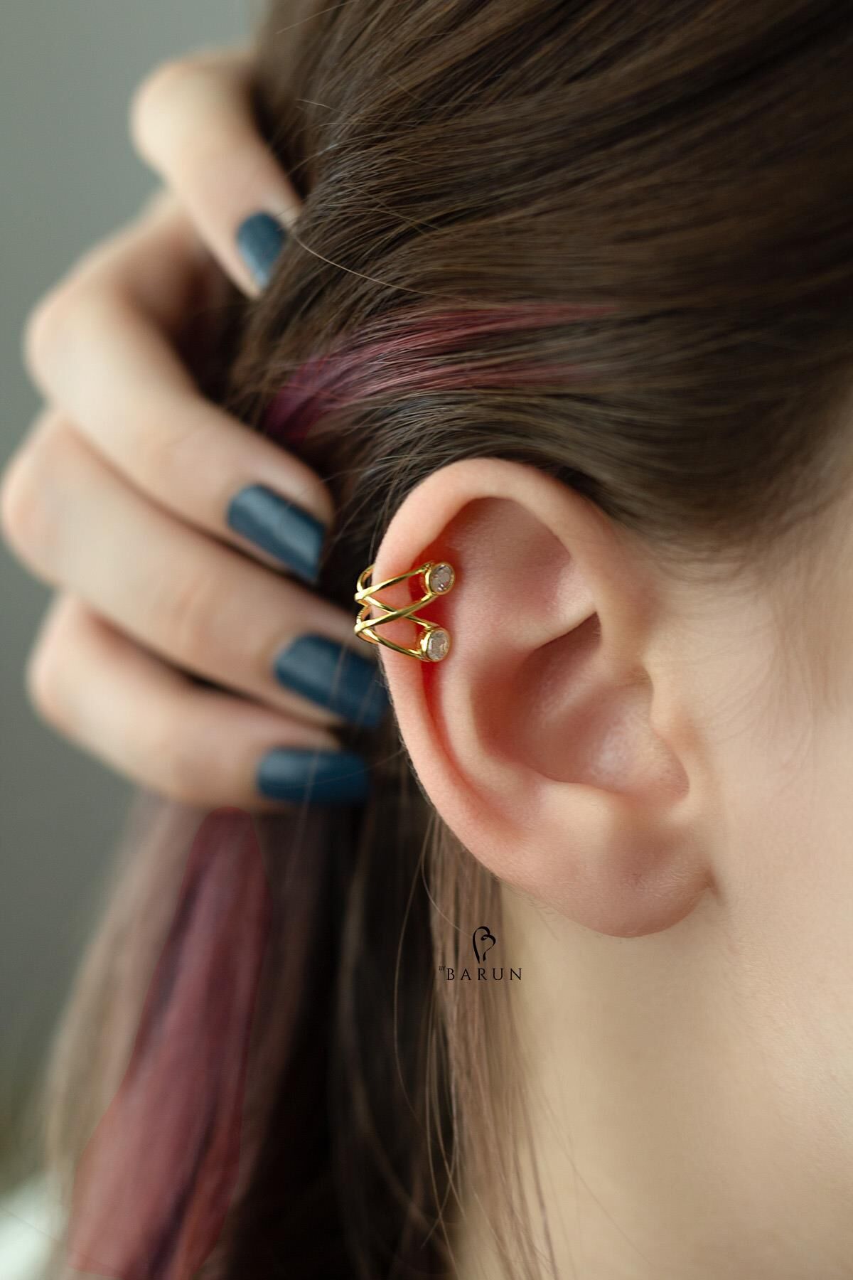 Sarı Renk Çift Beyaz Taşlı Gümüş Kıkırdak Küpe