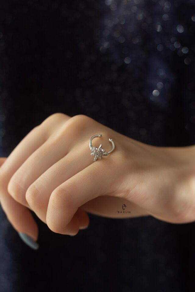 Gümüş Rengi Taşlı Kuzey Yıldızı Kıkırdak Küpe Earcuff