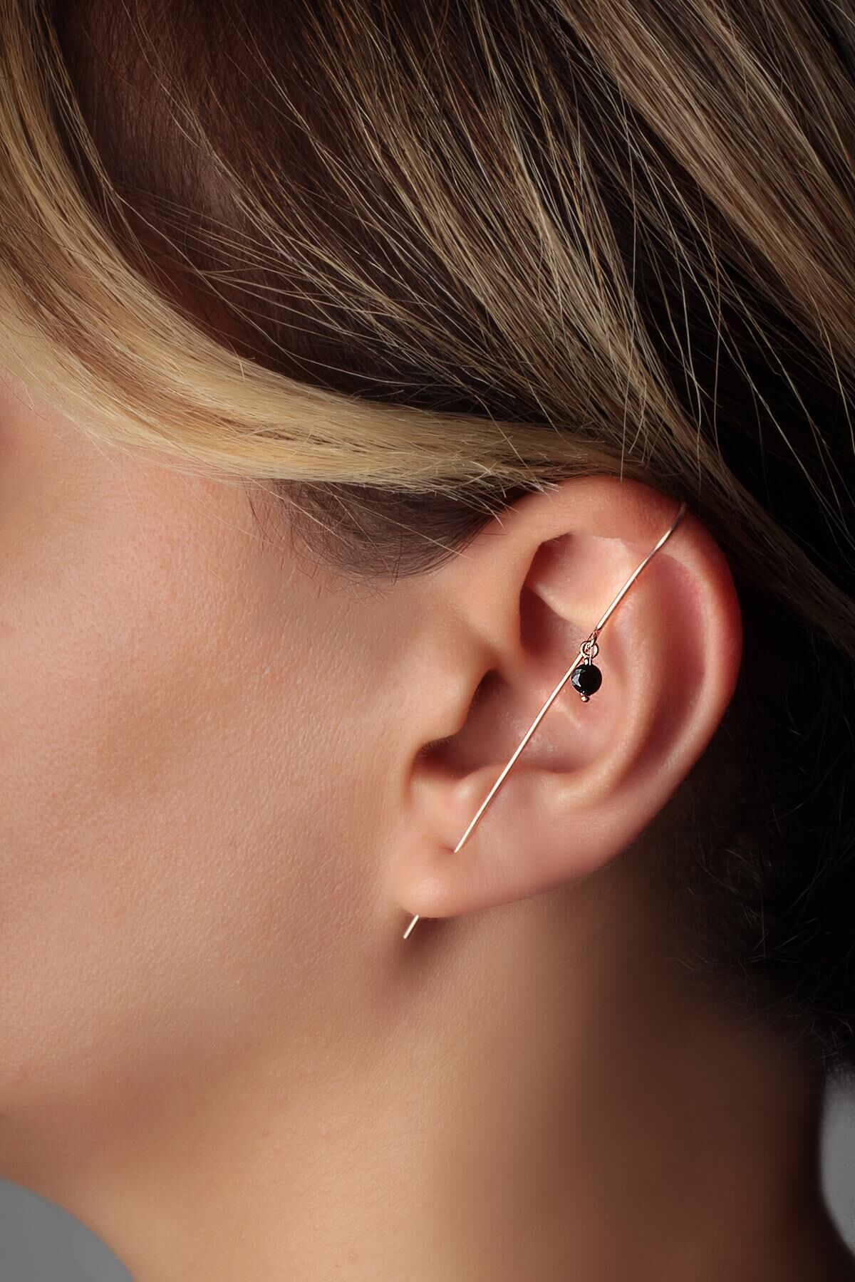 Tekli Siyah Taşlı Baston Küpe - Rose