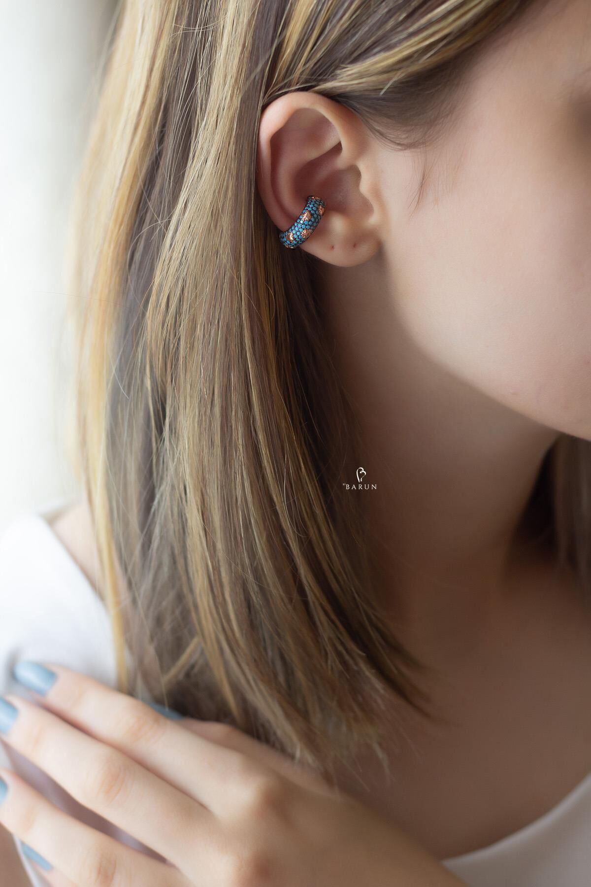 Yıldızlı Firuze Mavi Taşlı Kalın Halka Kıkırdak Küpe-Rose