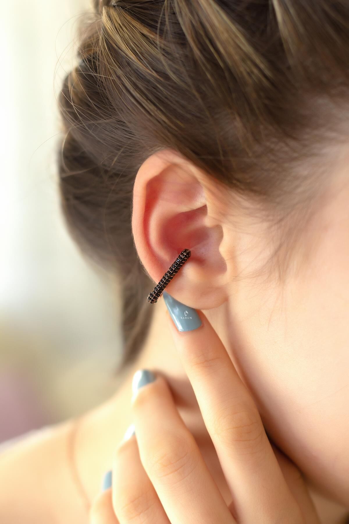 Siyah Taşlı Dikdörtgen Model Unisex  Gümüş Kıkırdak Küpe-Rose