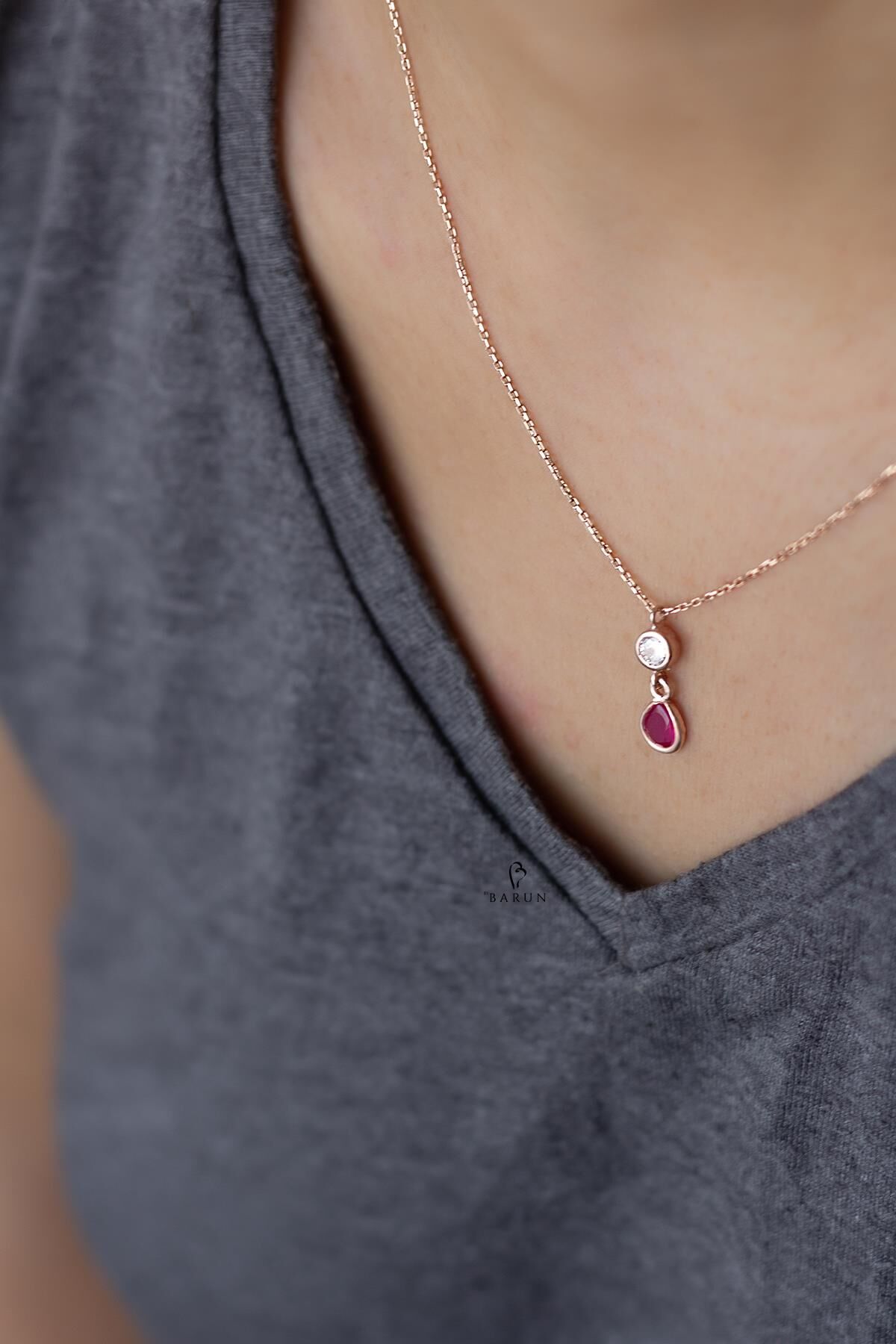 Damla Model Yuvarlak Beyaz Taşlı Renkli Gümüş Kolye