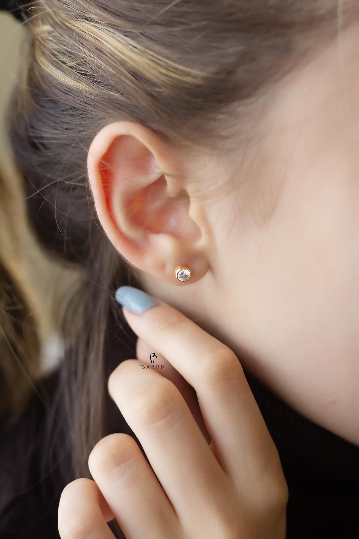 Tek Taş Yuvarlak 925 Ayar Sarı Gold Gümüş Küpe