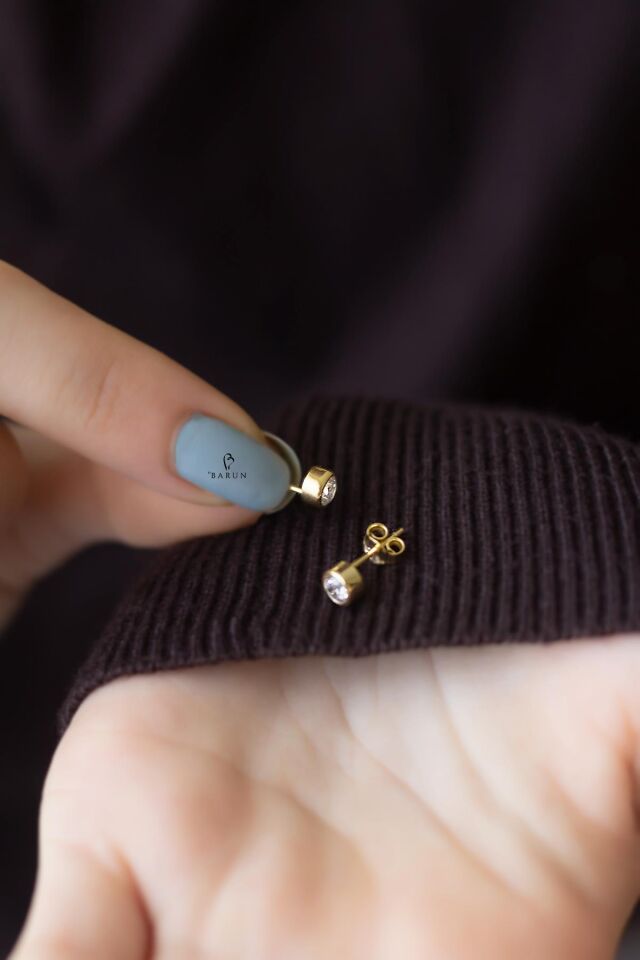 Tek Taş Yuvarlak 925 Ayar Sarı Gold Gümüş Küpe