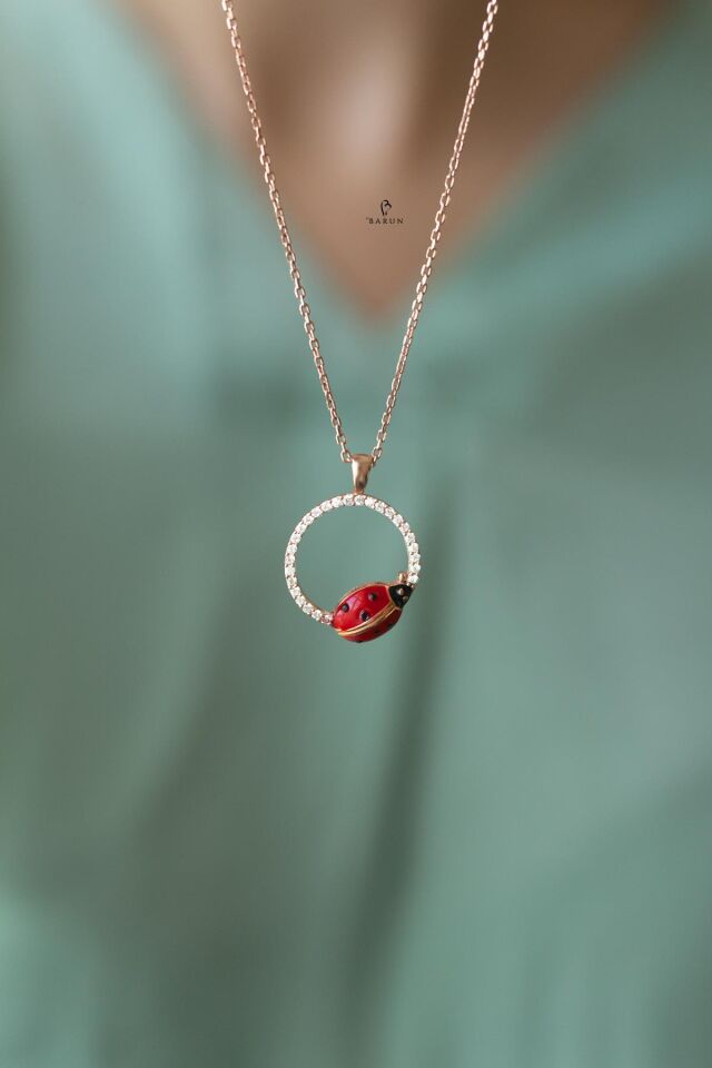 Uğur Böceği Yuvarlak Beyaz Taşlı 925 Ayar Gümüş Kolye