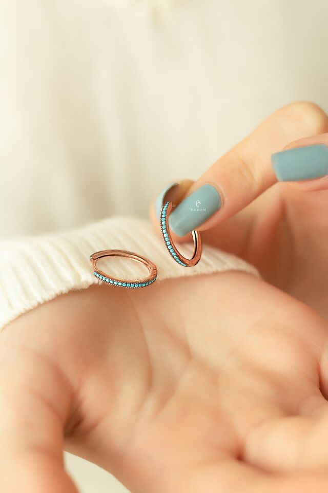 Yuvarlak Firuze Mavi Taşlı 925 Ayar Gümüş Halka Küpe