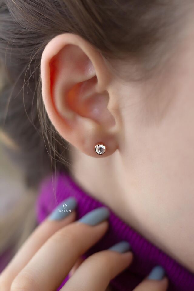 Tek Taş Yuvarlak 925 Ayar Gümüş Küpe - Rose