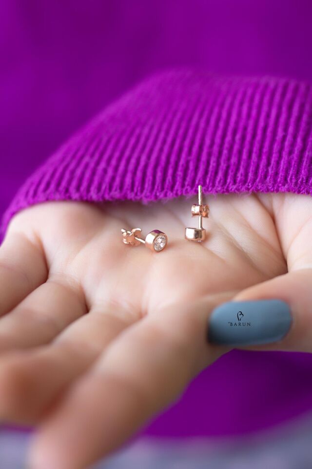 Tek Taş Yuvarlak 925 Ayar Gümüş Küpe - Rose