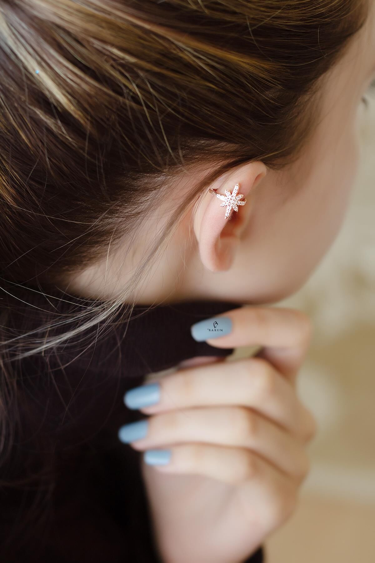 Kuzey Yıldızı Model Beyaz Taşlı Yuvarlak 925 Ayar Gümüş Kıkırdak Küpe Earcuff