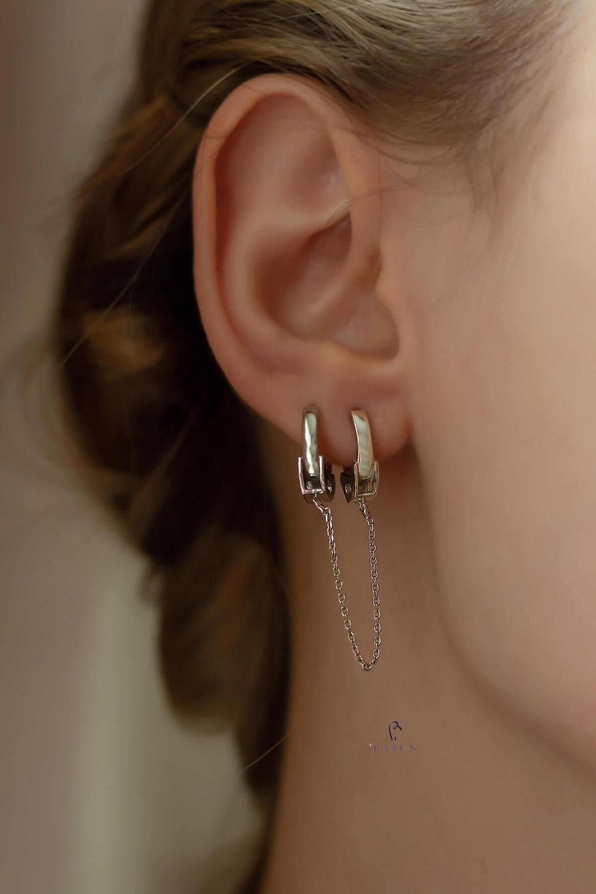 Gümüş Rengi Zincir Kelepçe 925 Ayar Gümüş Halka Küpe