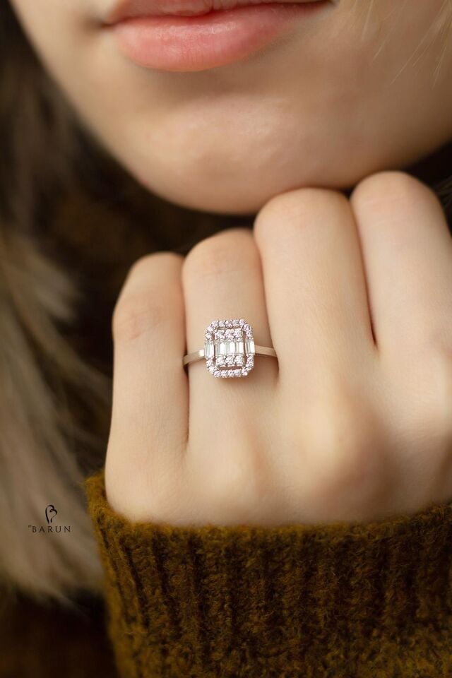 Baget Taşlı Pırlanta Model 925 Ayar Gümüş Yüzük Gümüş Renk