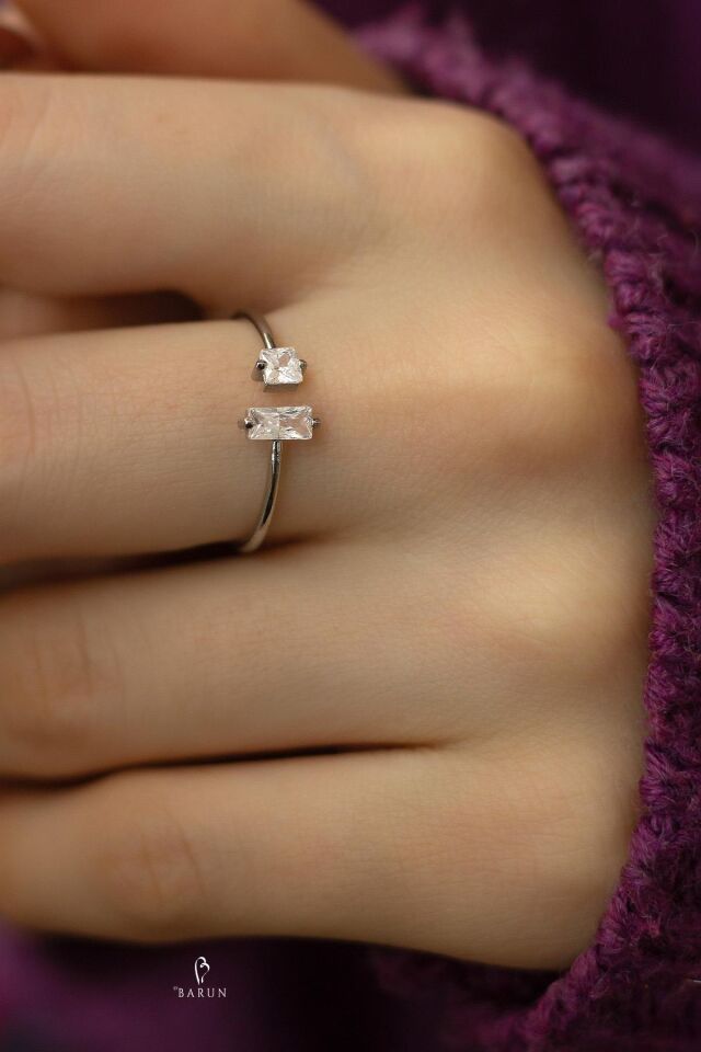 Baget Taşlı Ayarlanabilir 925 Ayar Beyaz Taş Gümüş Yüzük