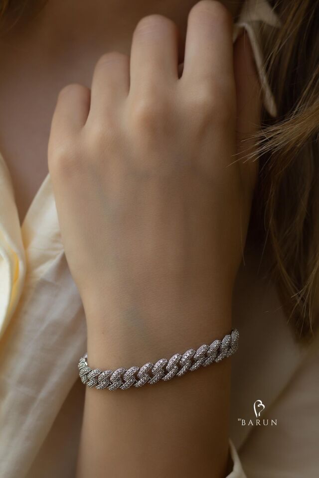 Kalın Örme Gurmet Zincir Bileklik 925 Ayar Kilit Model Taşlı Bileklik