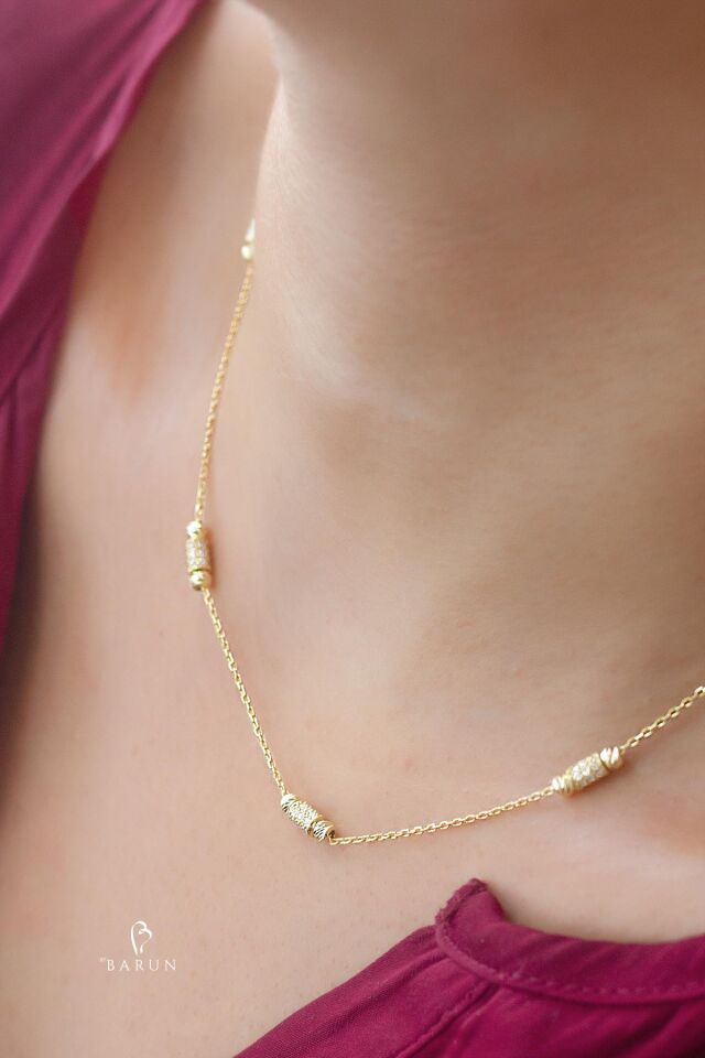 Beyaz Yuvarlak Taşlı 925 Ayar Zincir Kolye