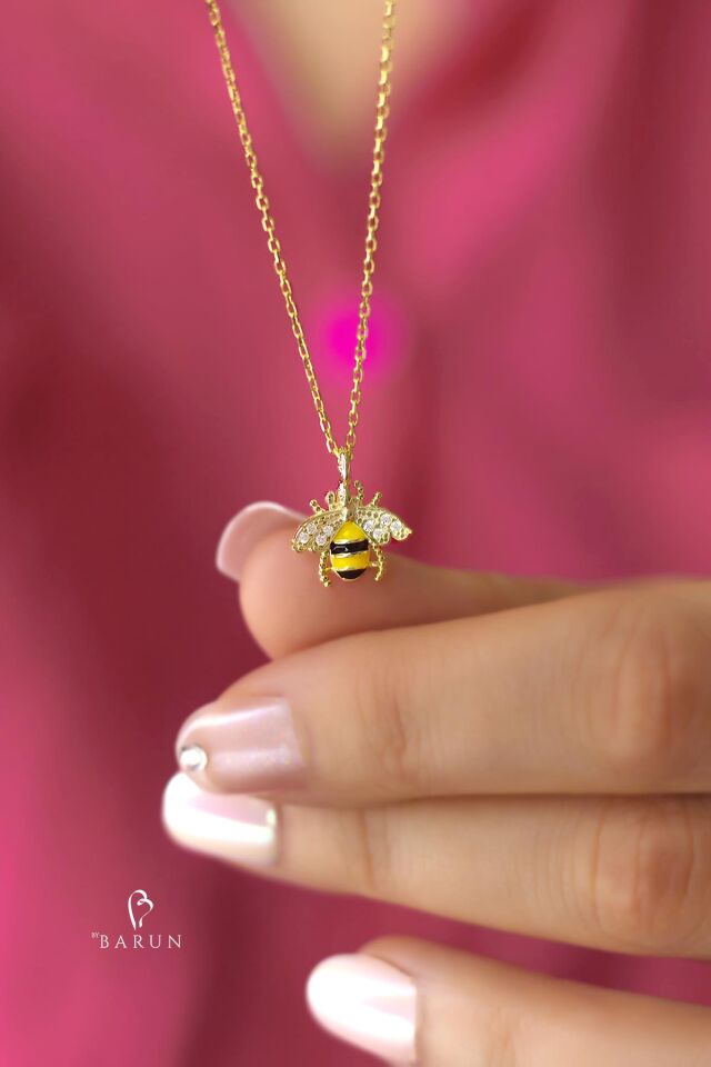 Arılı Model Mineli Beyaz Taşlı Bereket Şans Sembolü 925 Ayar Gümüş Zincir Kolye