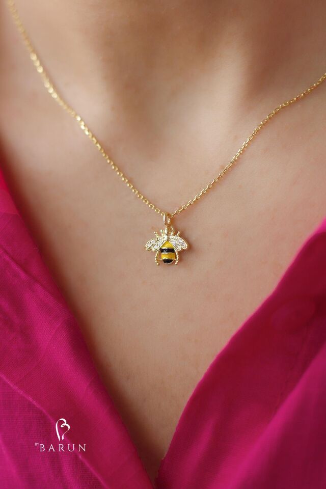 Arılı Model Mineli Beyaz Taşlı Bereket Şans Sembolü 925 Ayar Gümüş Zincir Kolye