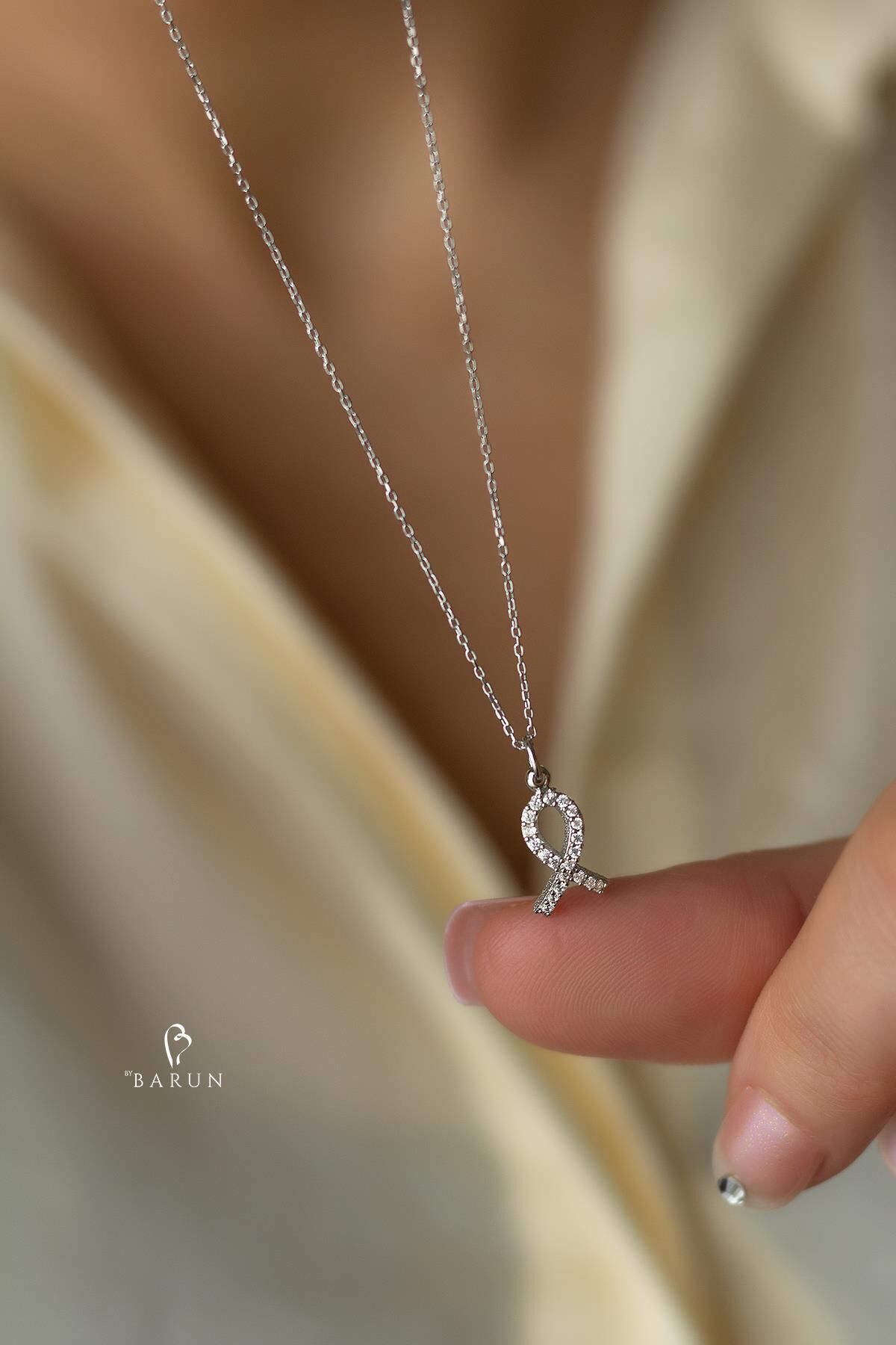 Kurdele Model Beyaz Yuvarlak Taşlı 925 Ayar Gümüş İyilik, Farkındalık, Mücadele Kolyesi