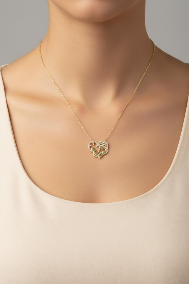 Anne Bebek Kalp Model 925 Ayar Beyaz Zirkon Taşlı Gümüş Kolye