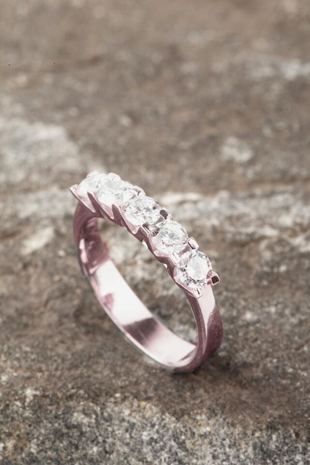 Altı 6 Taş Pırlanta Görünümlü Taç Model Alyans 925 Ayar Gümüş Yüzük