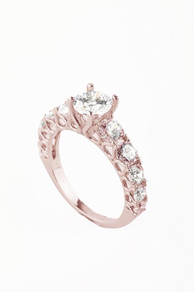 Tek Taş Baget Model Pırlanta Görünümlü 925 Ayar Gümüş Yüzük