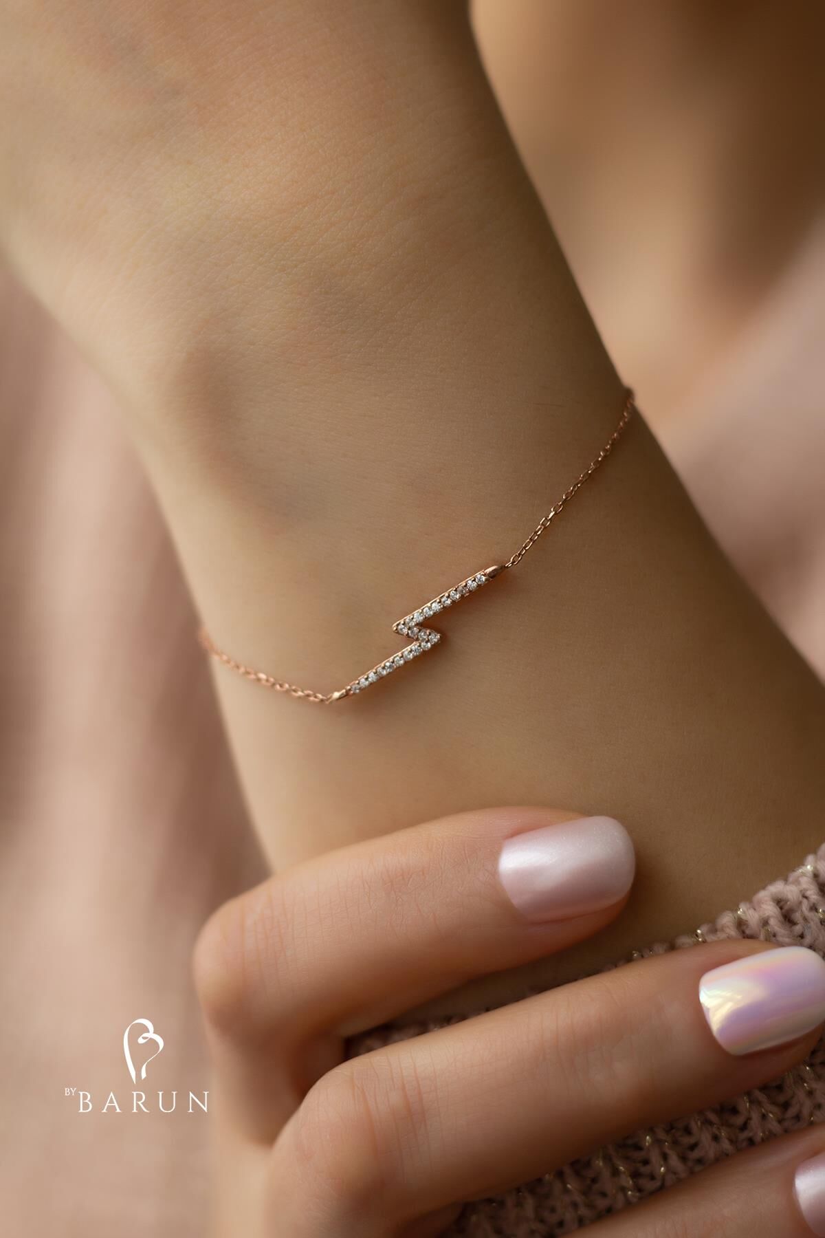 Şimşek Zigzag  Model 925 Ayar Yıldız Gümüş Bileklik