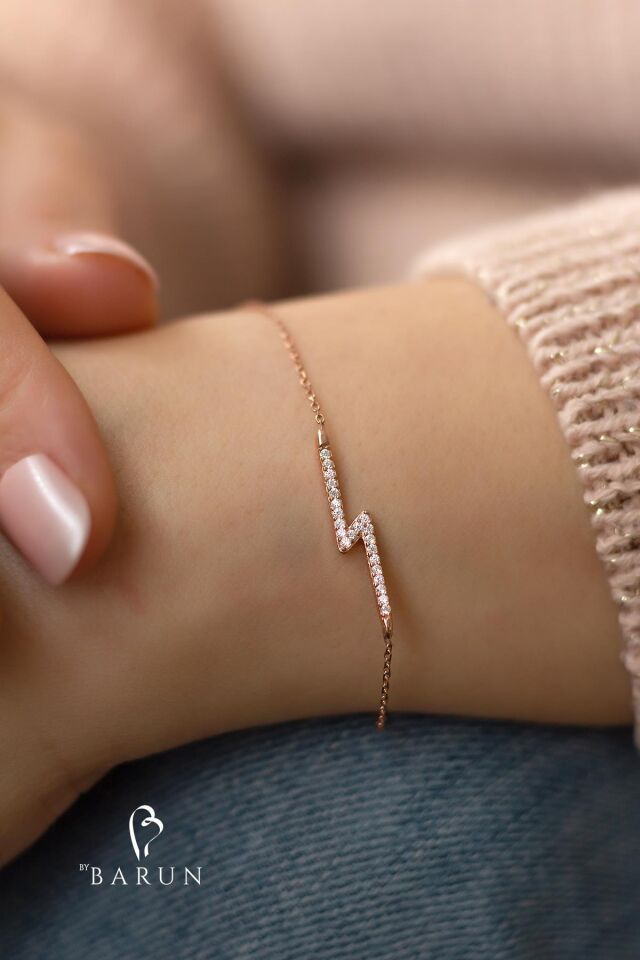 Şimşek Zigzag  Model 925 Ayar Yıldız Gümüş Bileklik