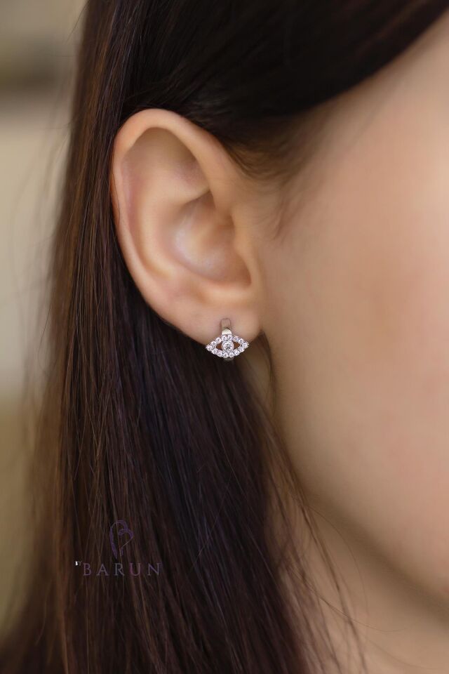 Göz Model Beyaz Zirkon Taşlı Yuvarlak 925 Ayar Gümüş Mini Küpe