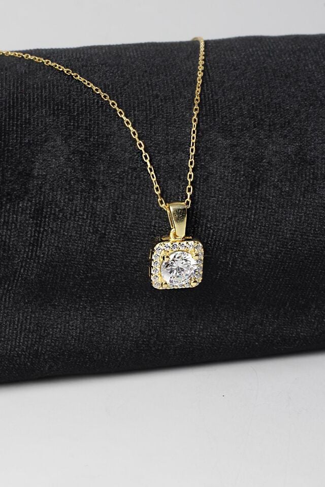 Tektaş Kare Model Zirkon Taşlı 925 Ayar Baget Model Gümüş Kolye