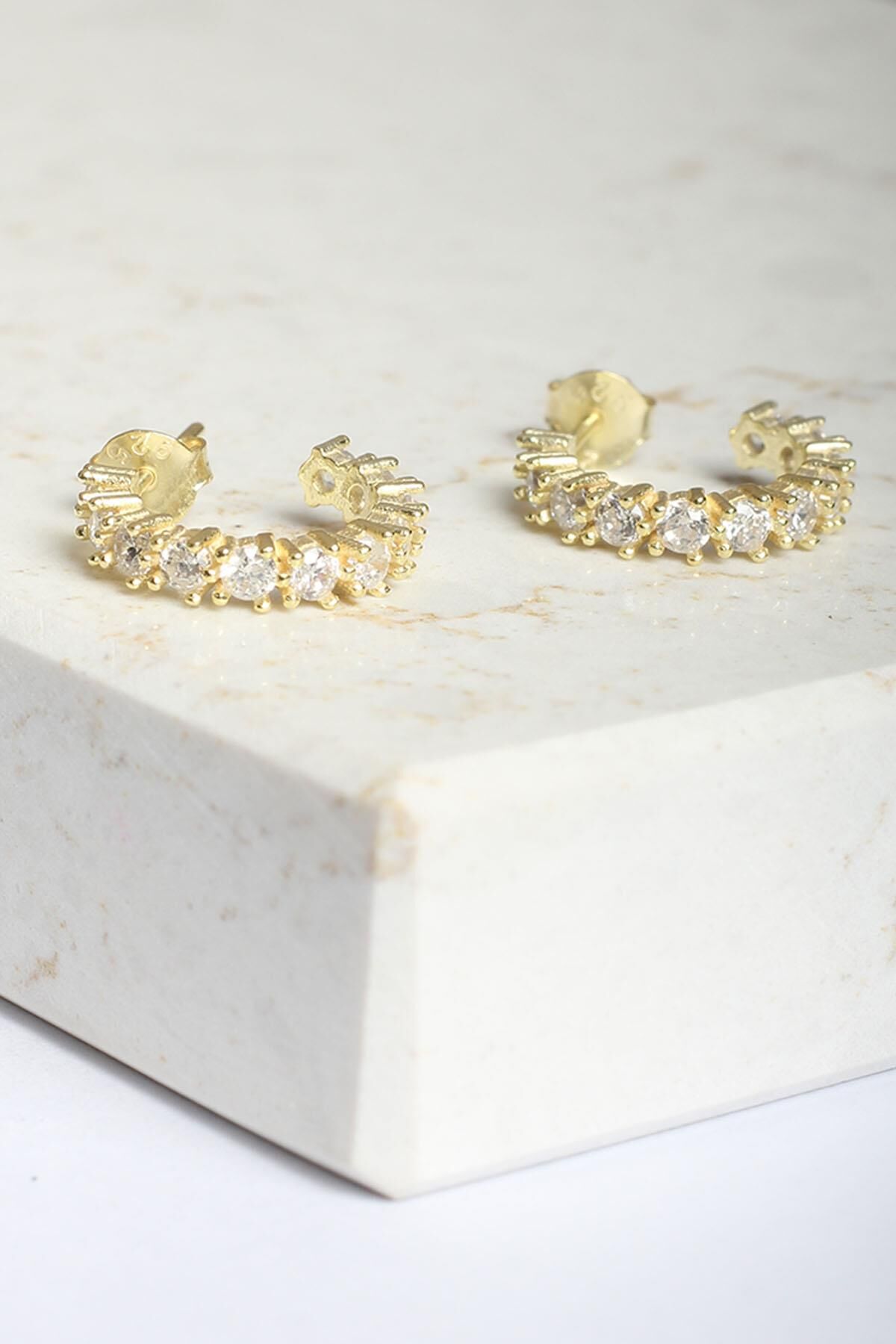 Halka Küpe Zirkon Taşlı 925 Ayar Gümüş Yuvarlak Küpe