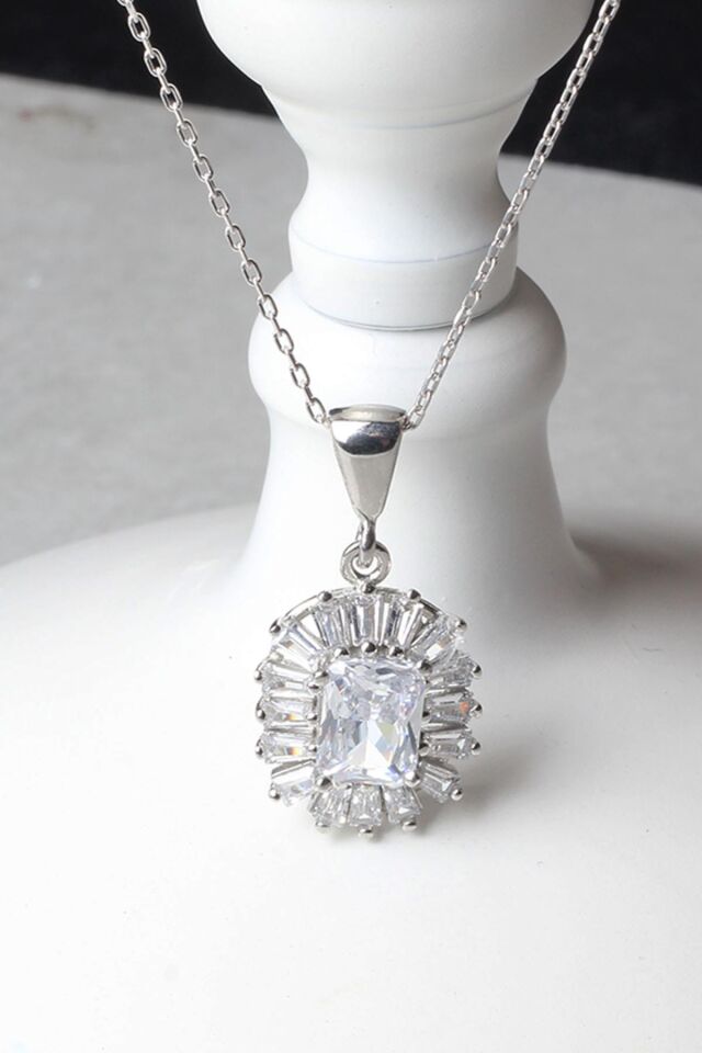 Kare Kolye Baget Taşlı Beyaz Silver Zirkon Taşlı 925 Ayar Gümüş Kolye