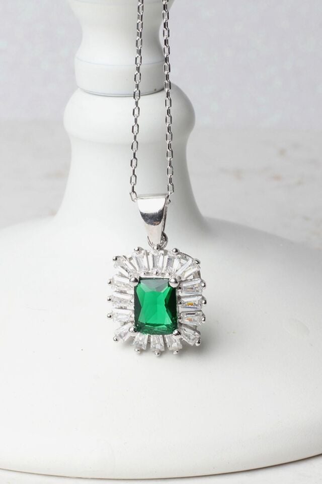 Kare Kolye Baget Taşlı Beyaz Silver Zirkon Taşlı 925 Ayar Gümüş Kolye