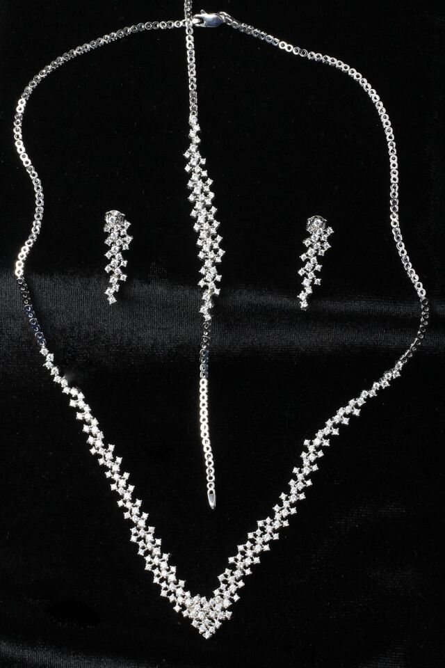 Su Yolu Yuvarlak Kolye Küpe Bileklik Set 925 Ayar Zirkon Taşlı Beyaz Silver Abiye Düğün Nişan Kına ST-0003