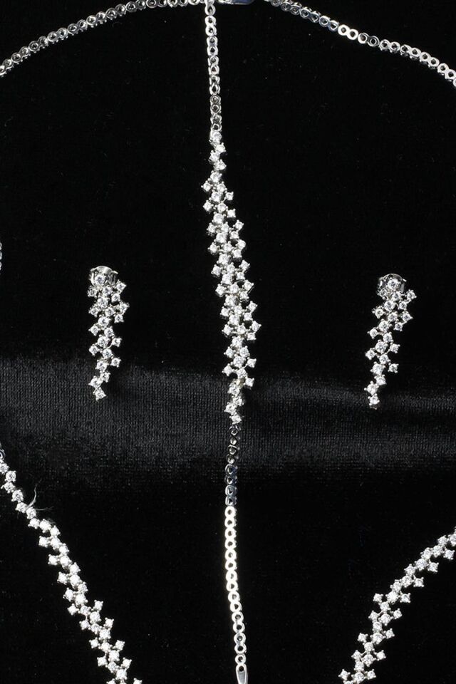 Su Yolu Yuvarlak Kolye Küpe Bileklik Set 925 Ayar Zirkon Taşlı Beyaz Silver Abiye Düğün Nişan Kına ST-0003
