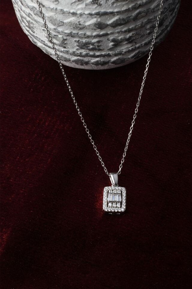 Baget Kolye Kare Zirkon Taşlı 925 Ayar Gümüş Kolye