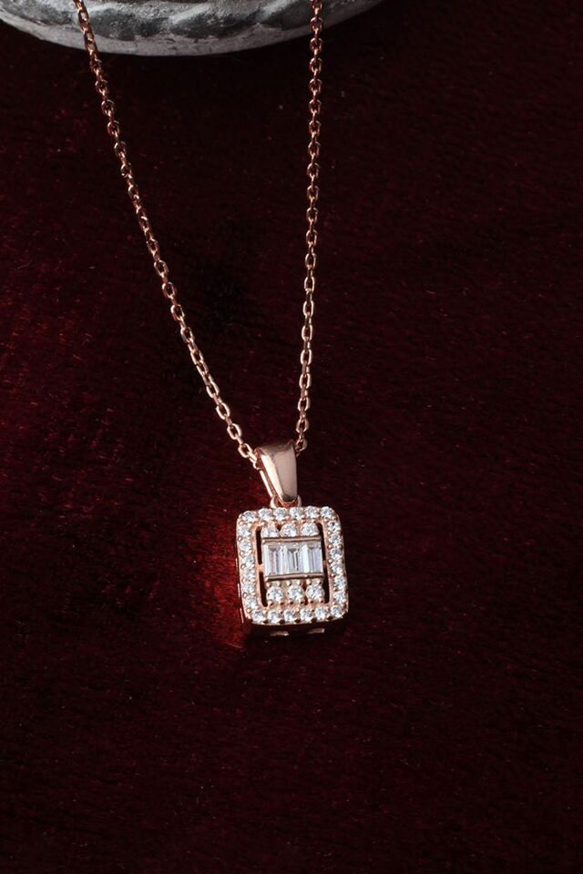 Baget Kolye Kare Zirkon Taşlı 925 Ayar Gümüş Kolye