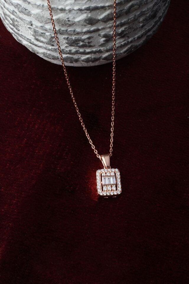 Baget Kolye Kare Zirkon Taşlı 925 Ayar Gümüş Kolye