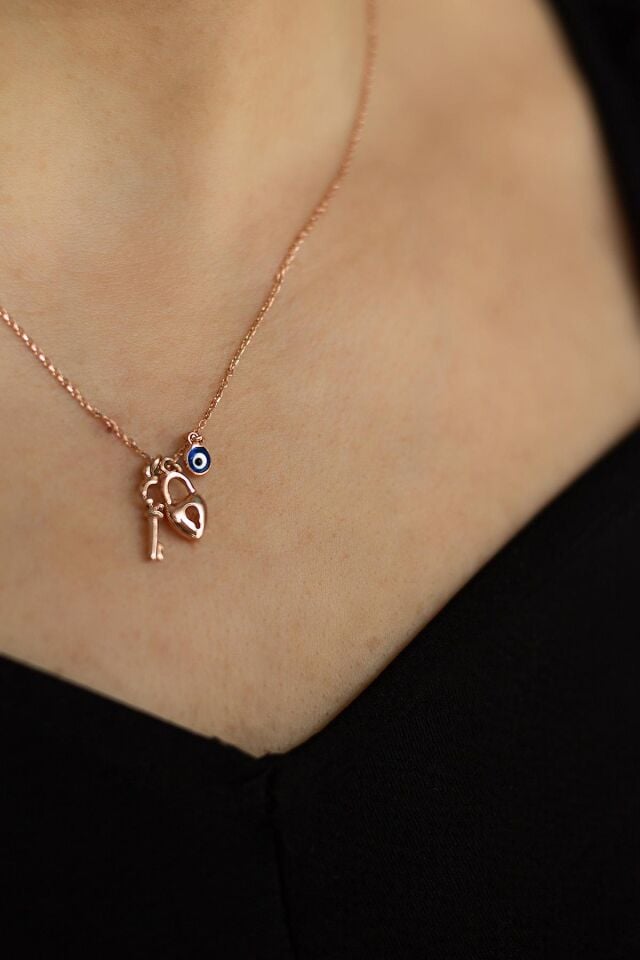 Kalp Anahtar Figürlü Nazar Boncuklu 925 Ayar Gümüş Kolye